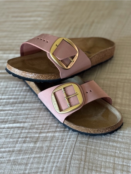 Birkenstock Shoes - Birkenstock Soft Pink Single Buckle Slide Sandals with Gold Buckles